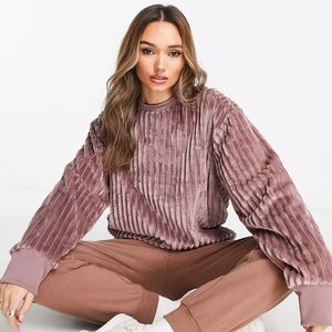 adidas Originals adicolor Contempo boyfriend fit sweatshirt in purple. Size xs